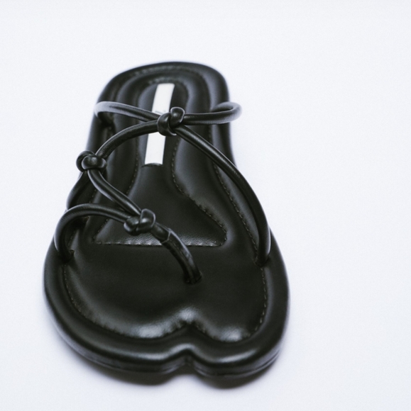 NWT Zara Black Flat Knotted Strap Sandals, Size 10 - Picture 2 of 13